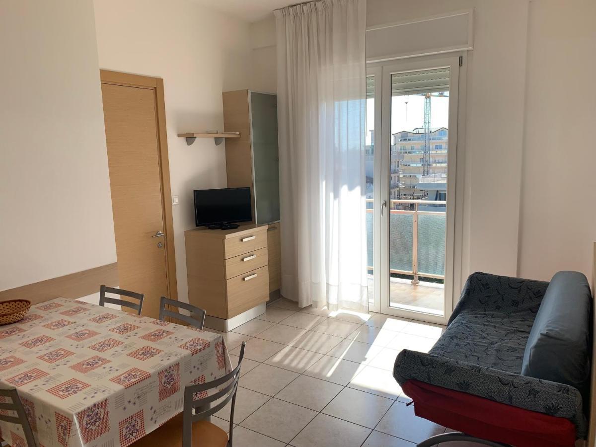 Residence Capinera ソットマリーナ エクステリア 写真